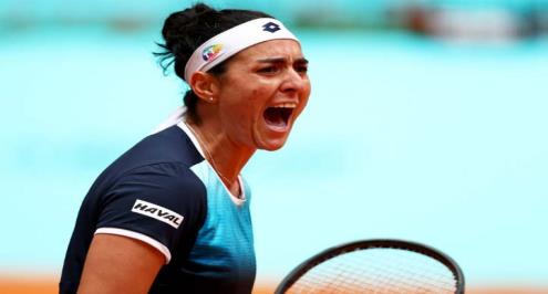 بيجولا تضرب موعداً مع أنس جابر في نهائي بطولة مدريد المفتوحة للتنس